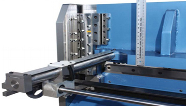 Hydraulic Shearing Machine (1) 液压剪板机(1)