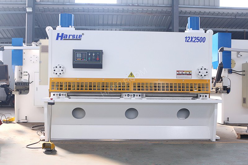 QC11K-12X2500 guillotine metal shear (4) QC11K-12X2500断头台金属剪(4)