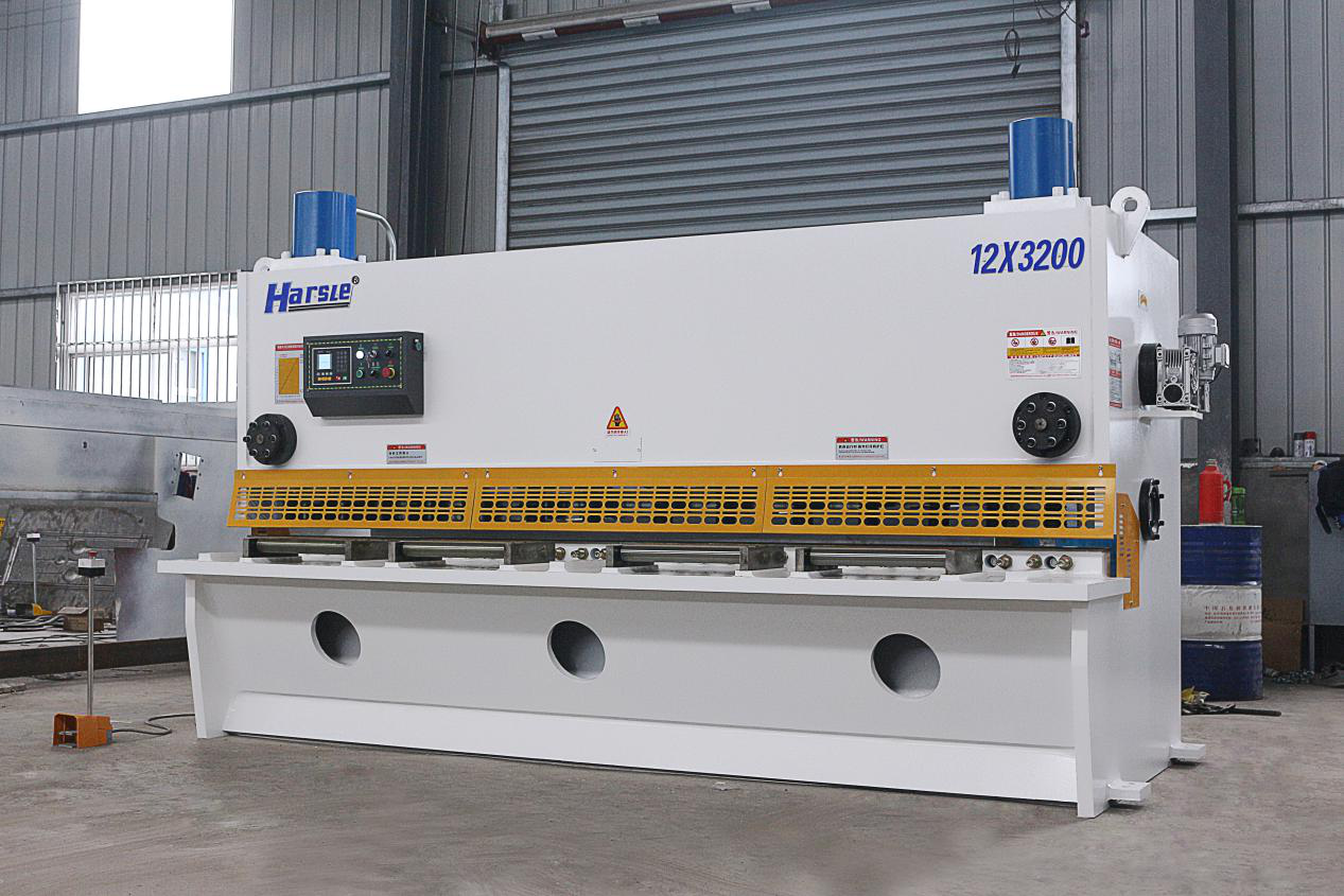 Shearing machine 剪板机