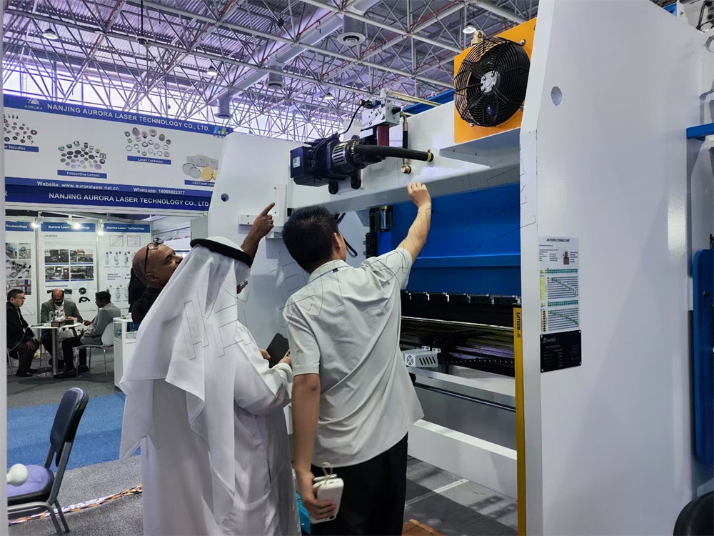 展示机器 (1) 展示机器 (1)