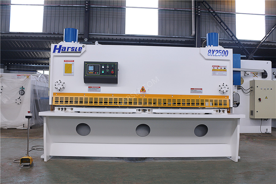 QC11K-8X2500 Guillotine shear (1) QC11K-8X2500断头台剪(1)