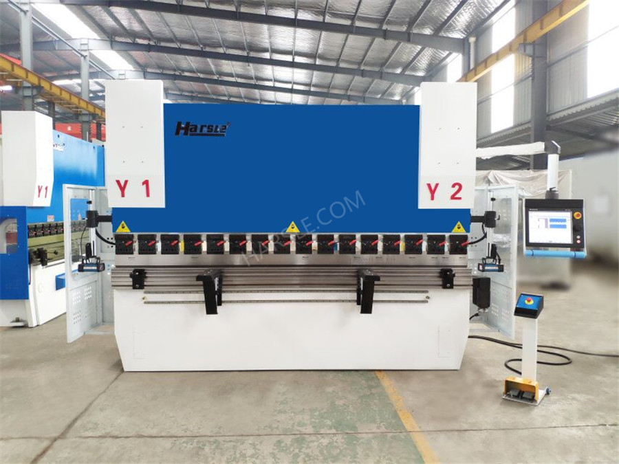 WE67K-110T / 3200液压数控折弯机，DA-66T 8 + 1Axis